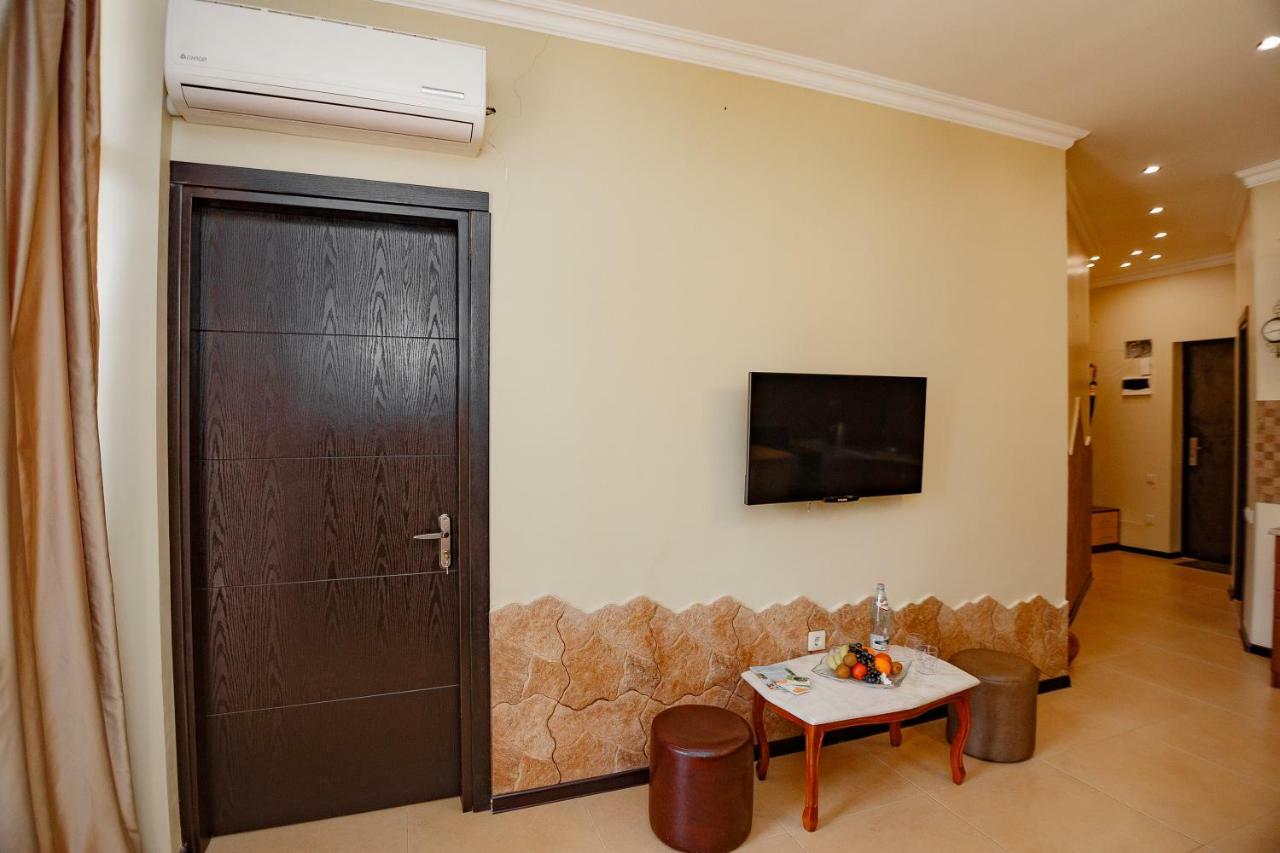 Apartment On Javakhishvili บาทูมิ ภายนอก รูปภาพ