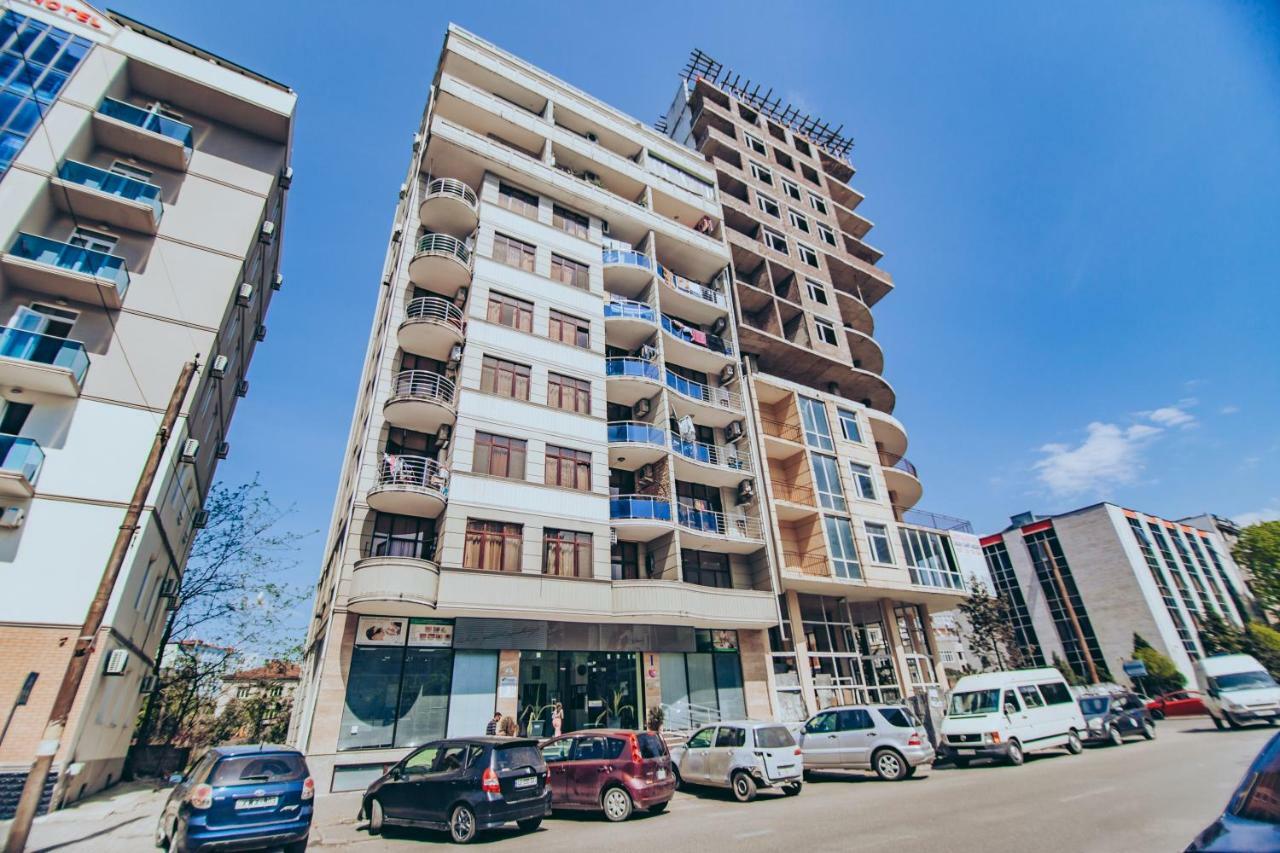 Apartment On Javakhishvili บาทูมิ ภายนอก รูปภาพ