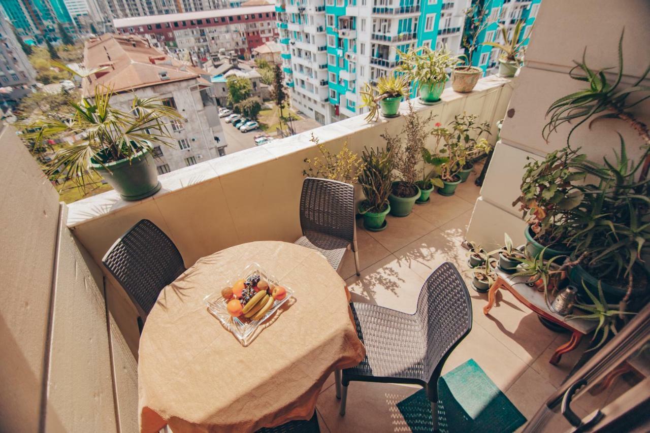 Apartment On Javakhishvili บาทูมิ ภายนอก รูปภาพ