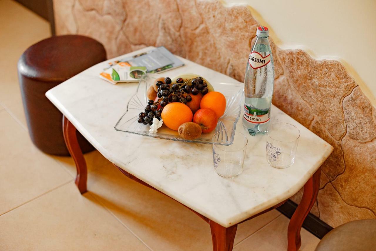 Apartment On Javakhishvili บาทูมิ ภายนอก รูปภาพ