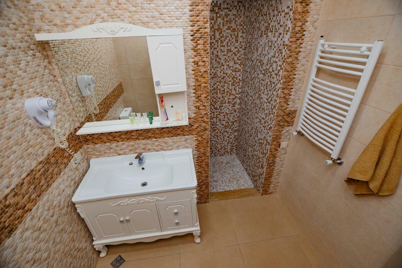 Apartment On Javakhishvili บาทูมิ ภายนอก รูปภาพ